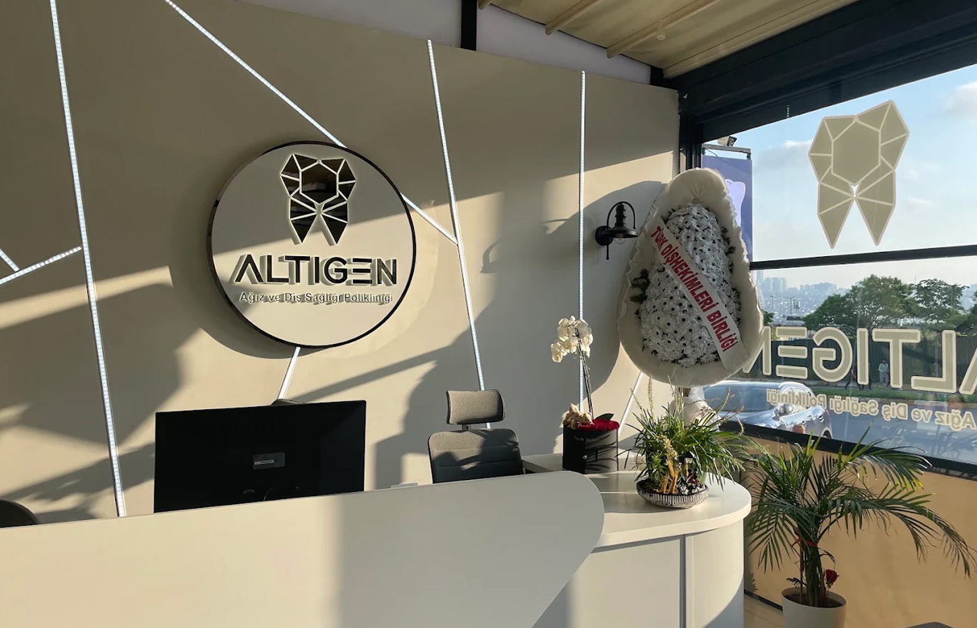 AltıgenDiş klinik iç mekânı